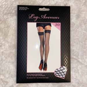 NWT Stay Up Lace Top Thigh Highs